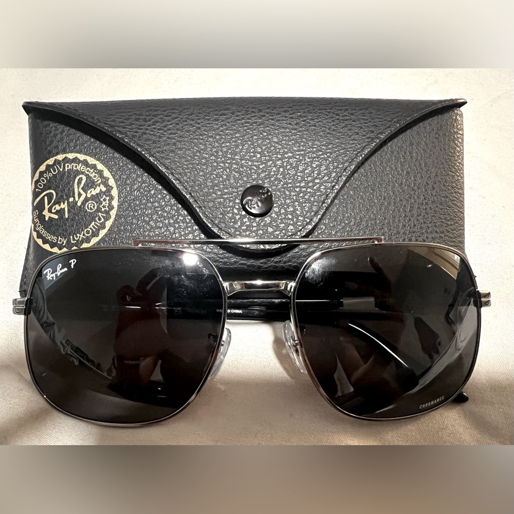 Brand new Men’s Ray Ban polarized sunglasses